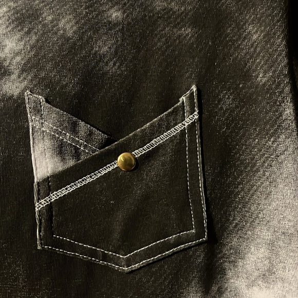 Jade Black and Gray Tie-Dye Short Sleeve Tee - Picture 4 of 6